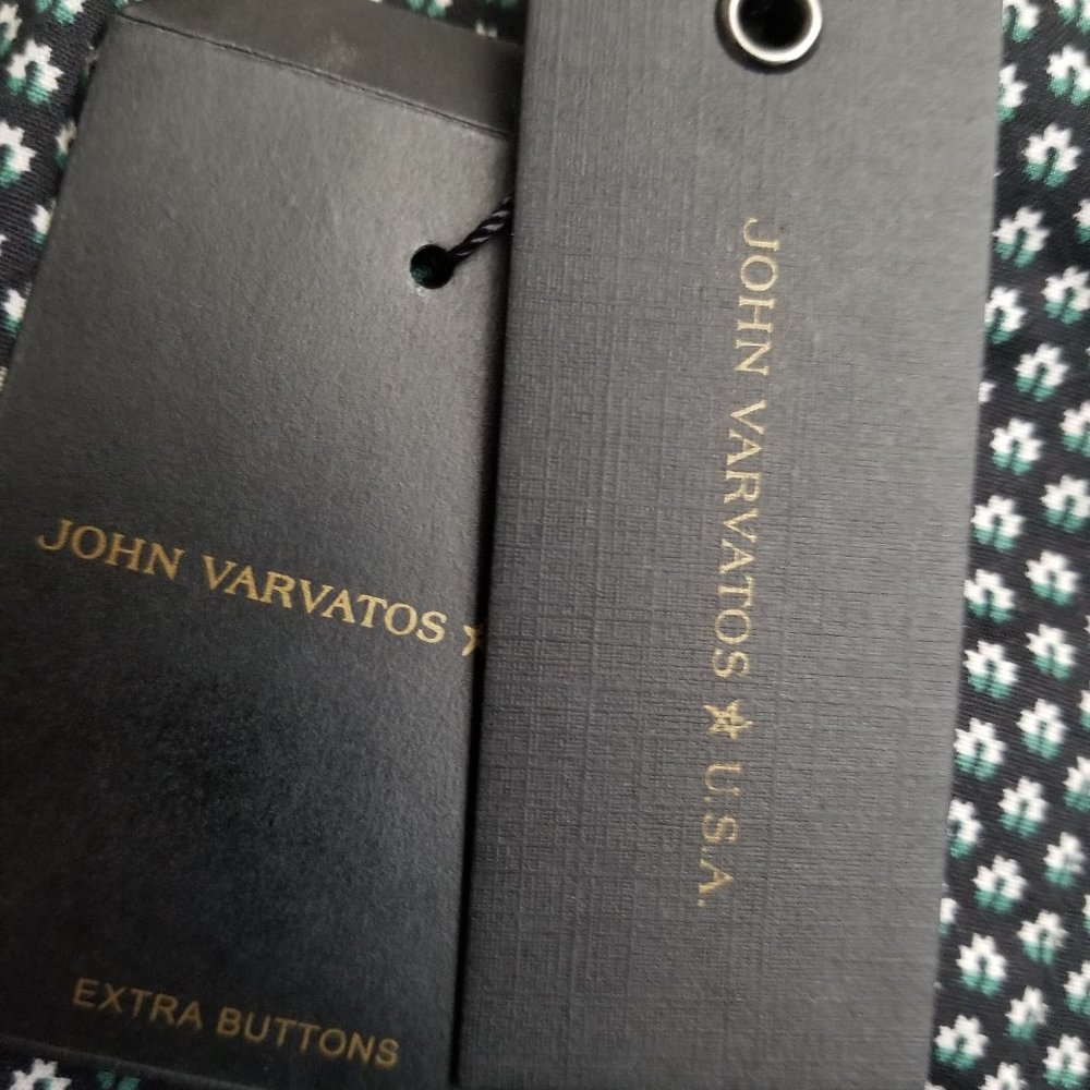 New JOHN VARVATOS Star USA Men's Rodney Geo Patterned Concealed Placket Button S - Picture 9 of 9